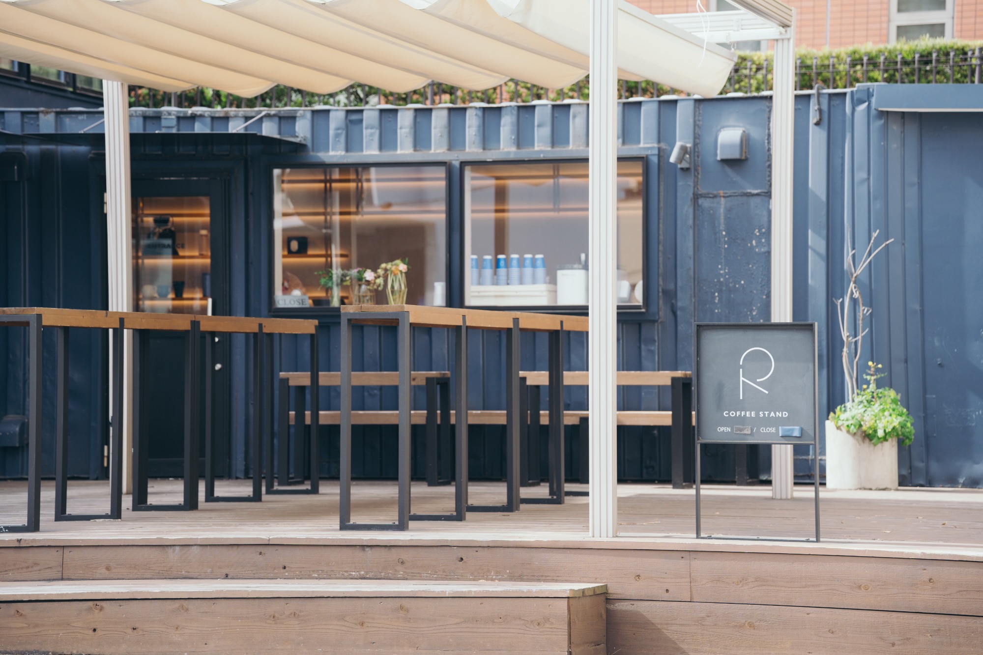 “ささやかな一杯で、幸せな一生に”「R COFFEE STAND」のコーヒーへのこだわりとは？