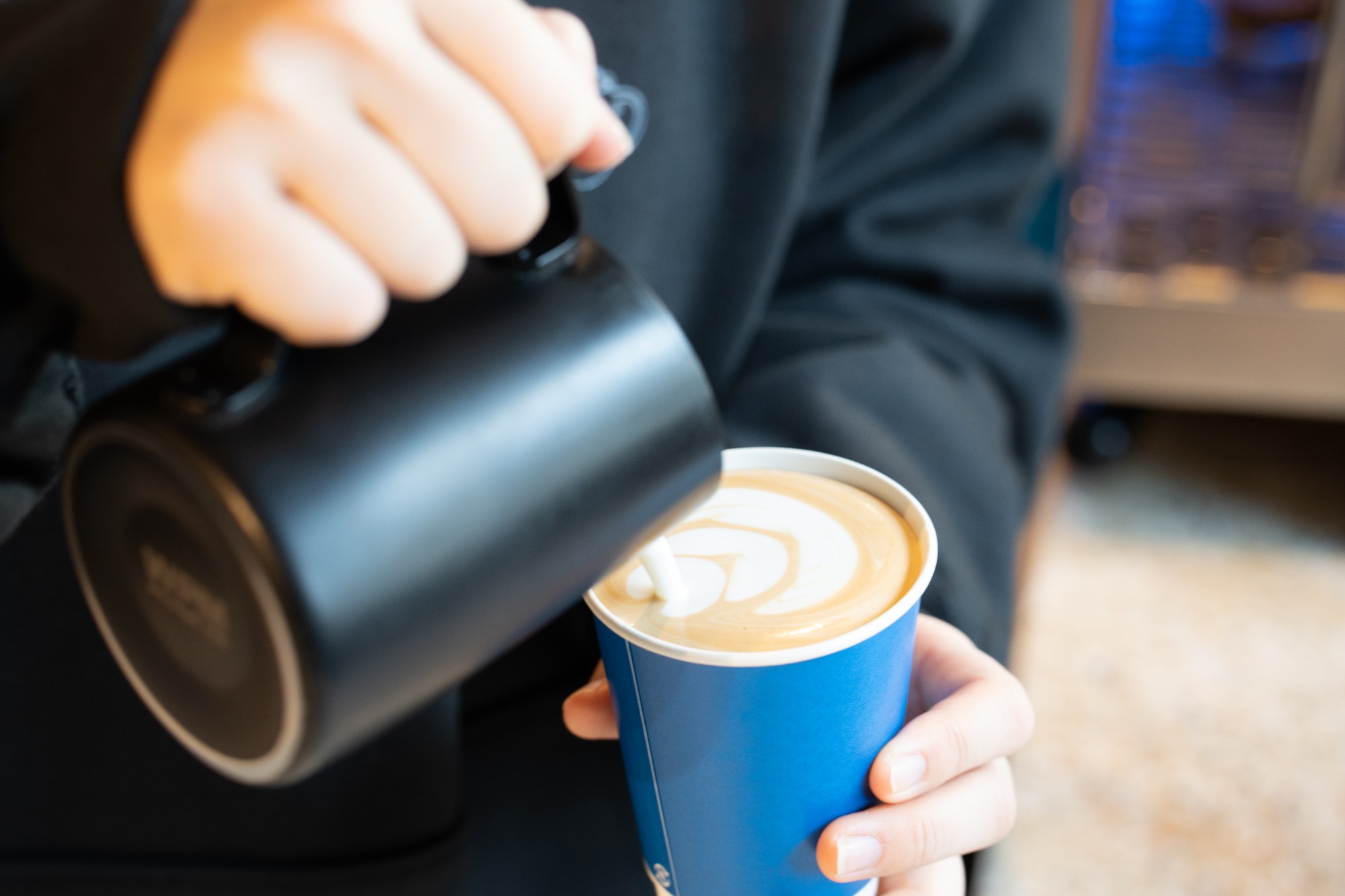 “ささやかな一杯で、幸せな一生に”「R COFFEE STAND」のコーヒーへのこだわりとは？